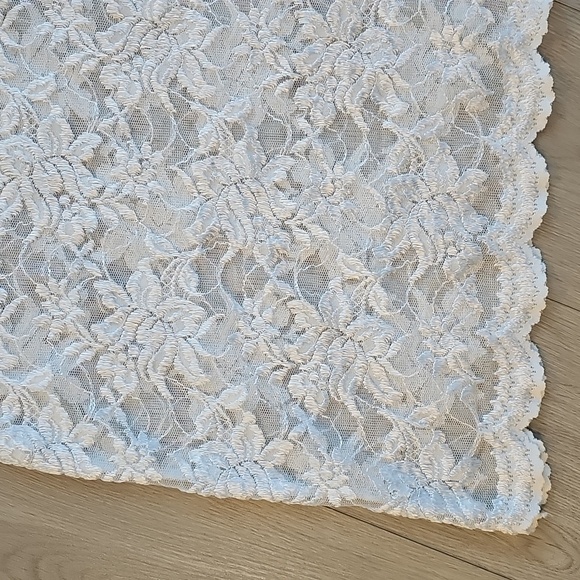 Vintage Lady Cameo Floral Lace Camisole Slip, Med - Picture 2 of 14